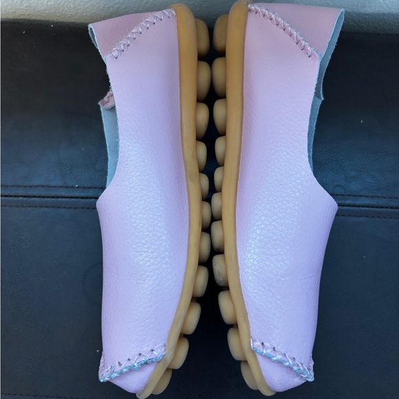 VenusCelia Women's Natural Comfort Walking Flat Loafer in Light Pink, Size 7 - Picture 5 of 14